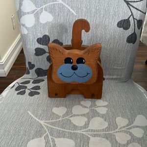 Cat wooden hand made napkin holder. Great in kitchen or table